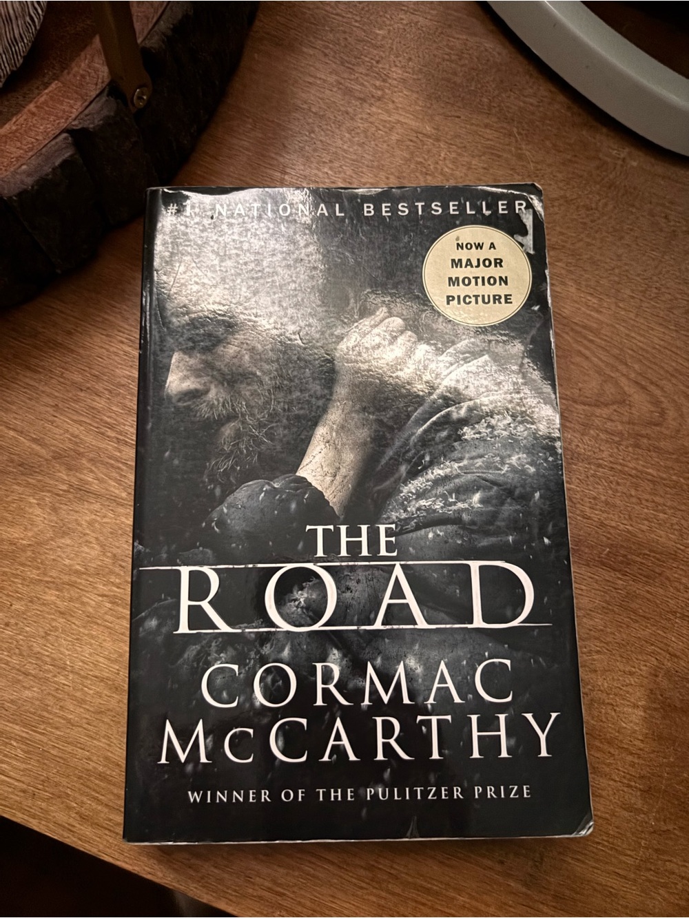 Cormac McCarthy The Road - Black Paperback Book
